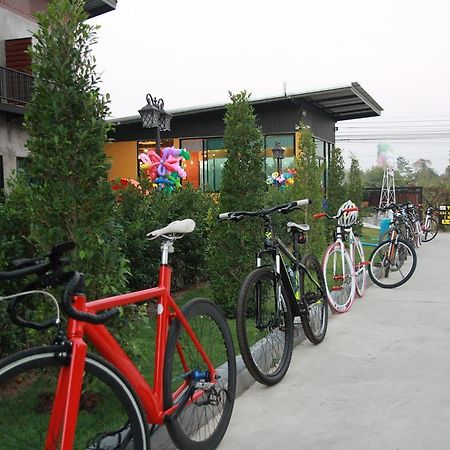 The Bike Loft Family Hostel Χουά Χιν Εξωτερικό φωτογραφία