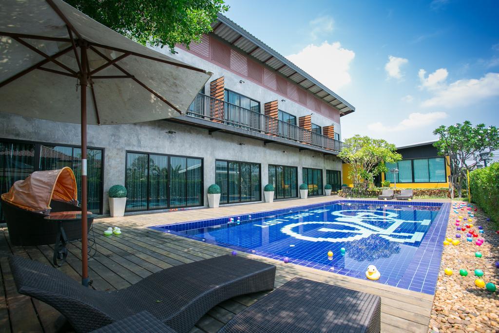 The Bike Loft Family Hostel Χουά Χιν Εξωτερικό φωτογραφία