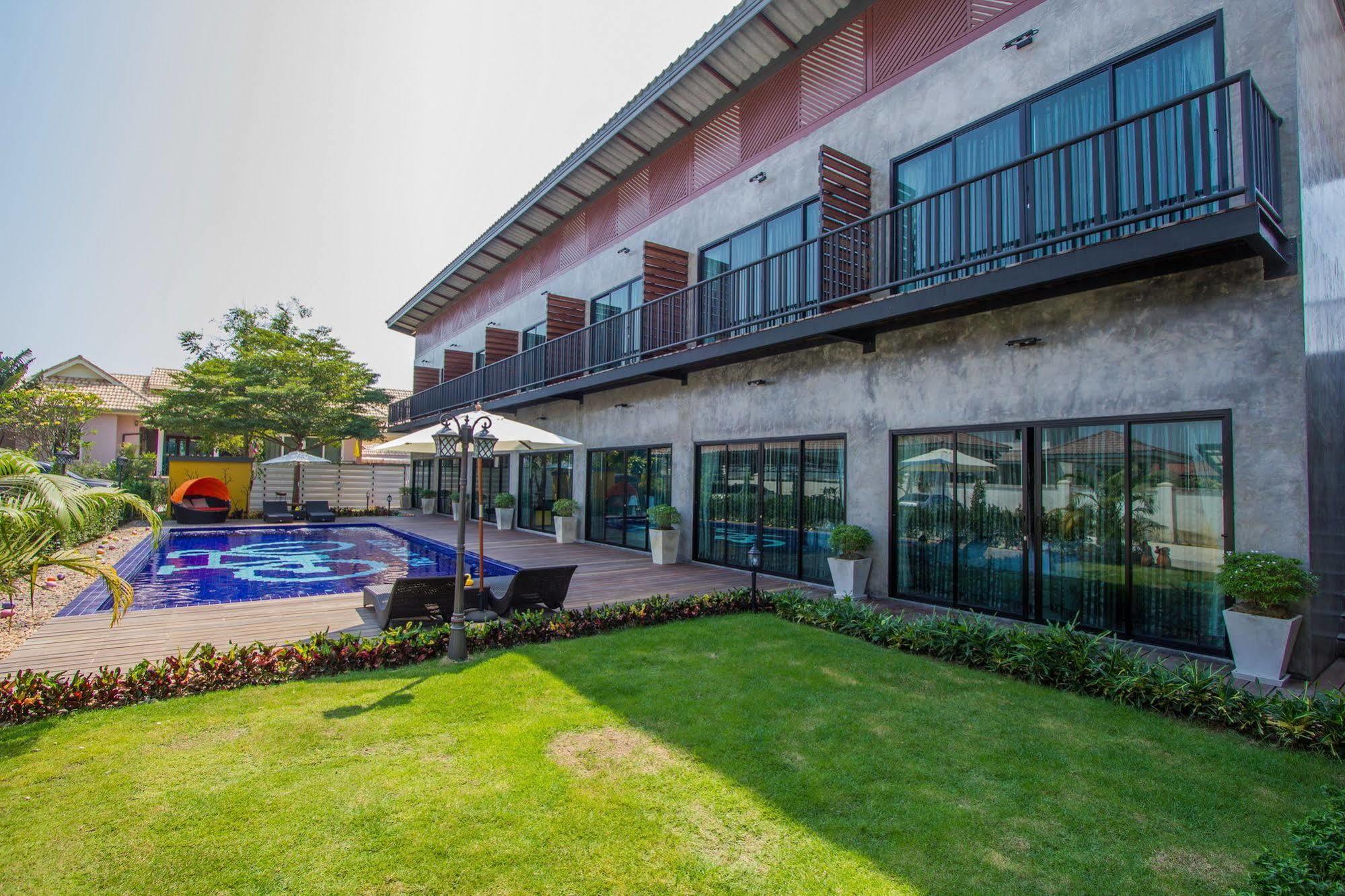The Bike Loft Family Hostel Χουά Χιν Εξωτερικό φωτογραφία