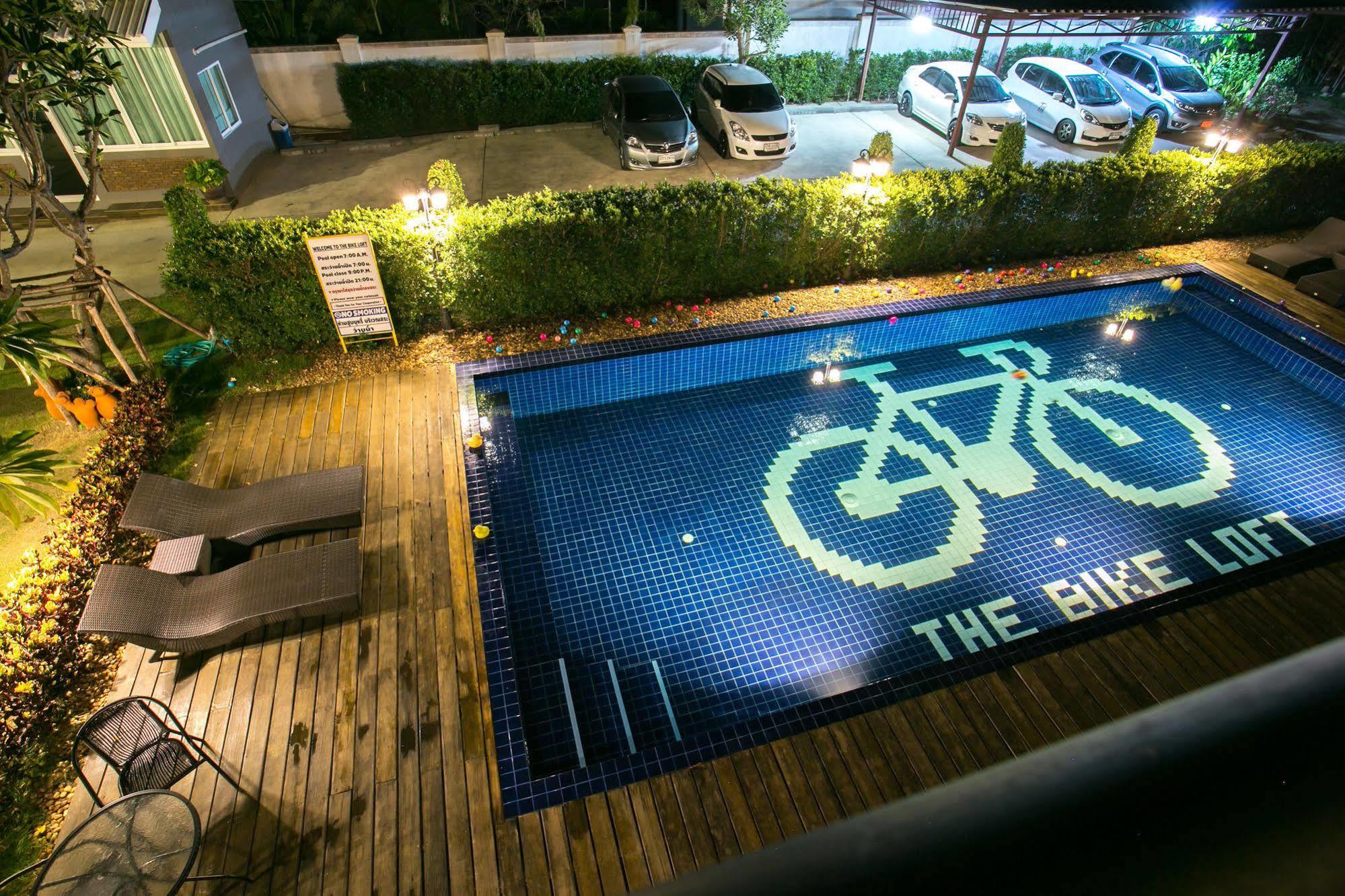 The Bike Loft Family Hostel Χουά Χιν Εξωτερικό φωτογραφία