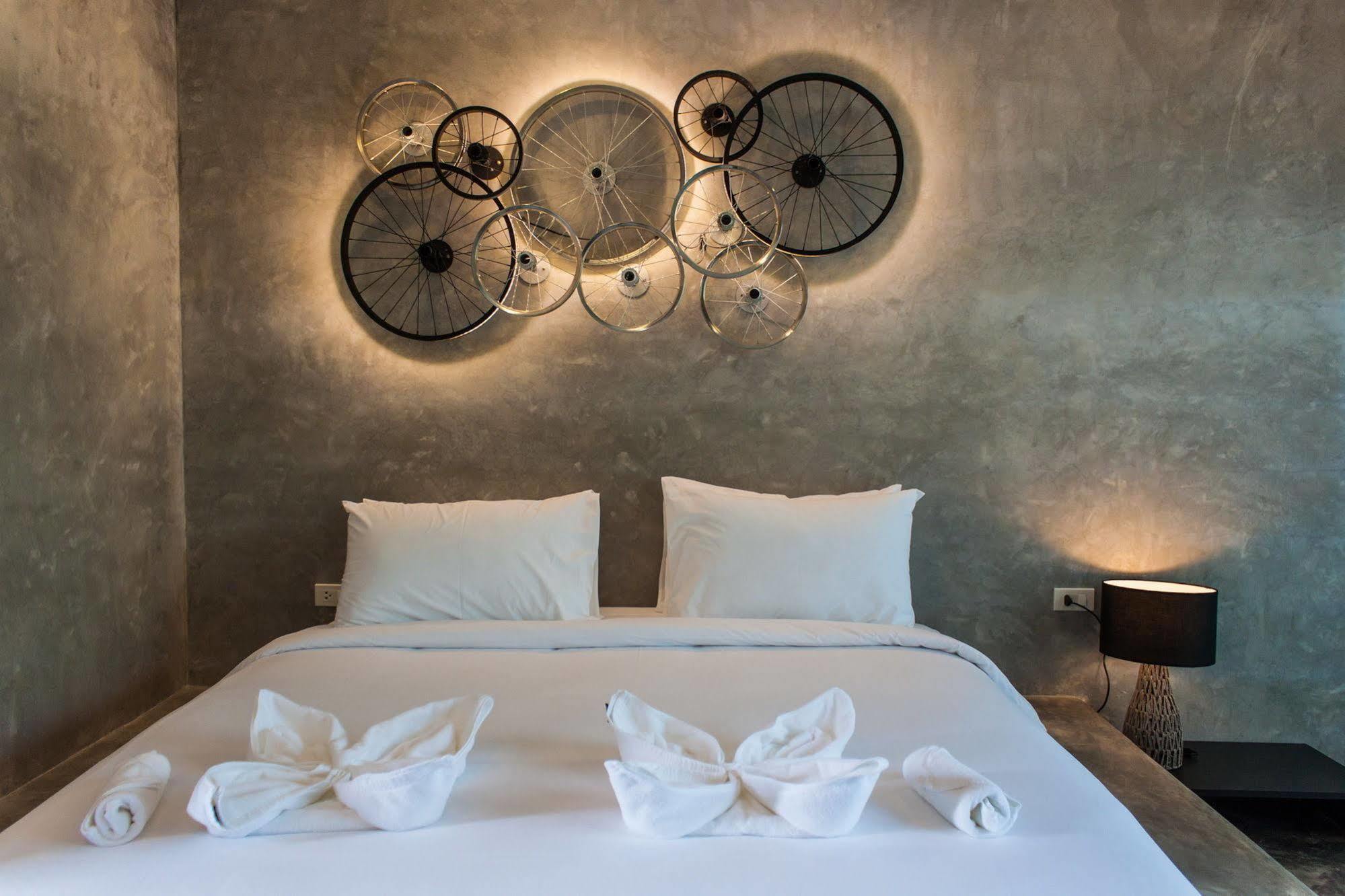 The Bike Loft Family Hostel Χουά Χιν Εξωτερικό φωτογραφία